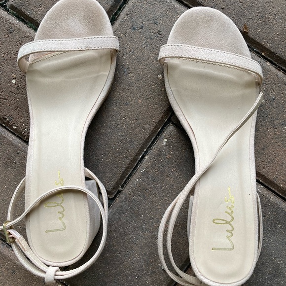 Lulu’s nude, suede 2 inch heels. Worn once size 7 - Picture 1 of 5